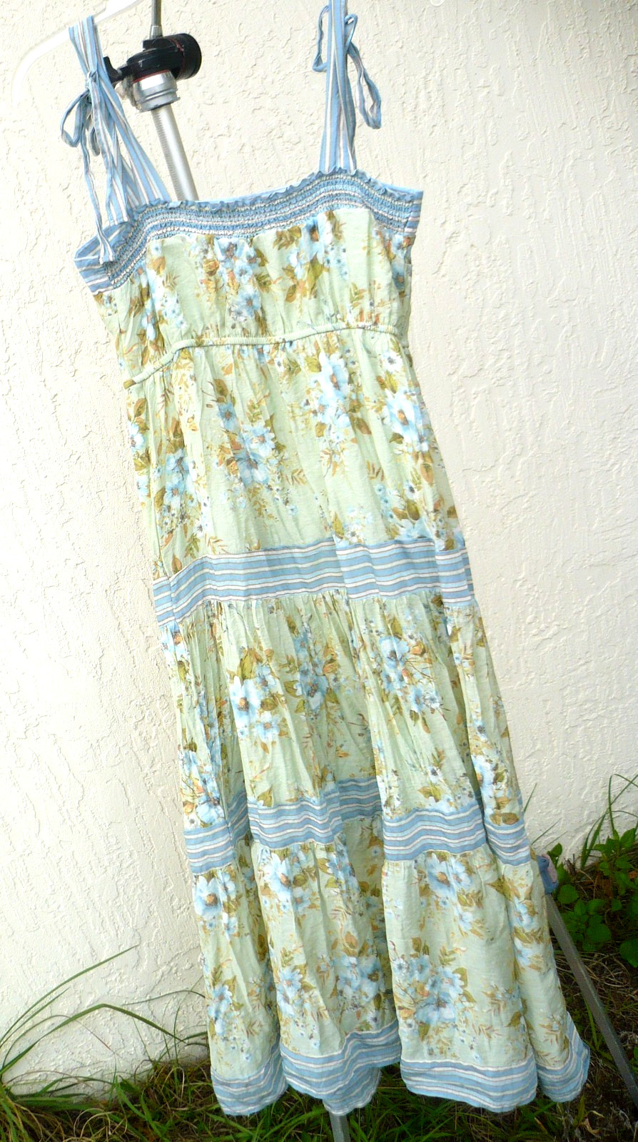 VTG 90S BY THE RIVER TIERED DRESS S MOSS GREEN LONG RAYON BLUE FLORAL BOW HIPPY