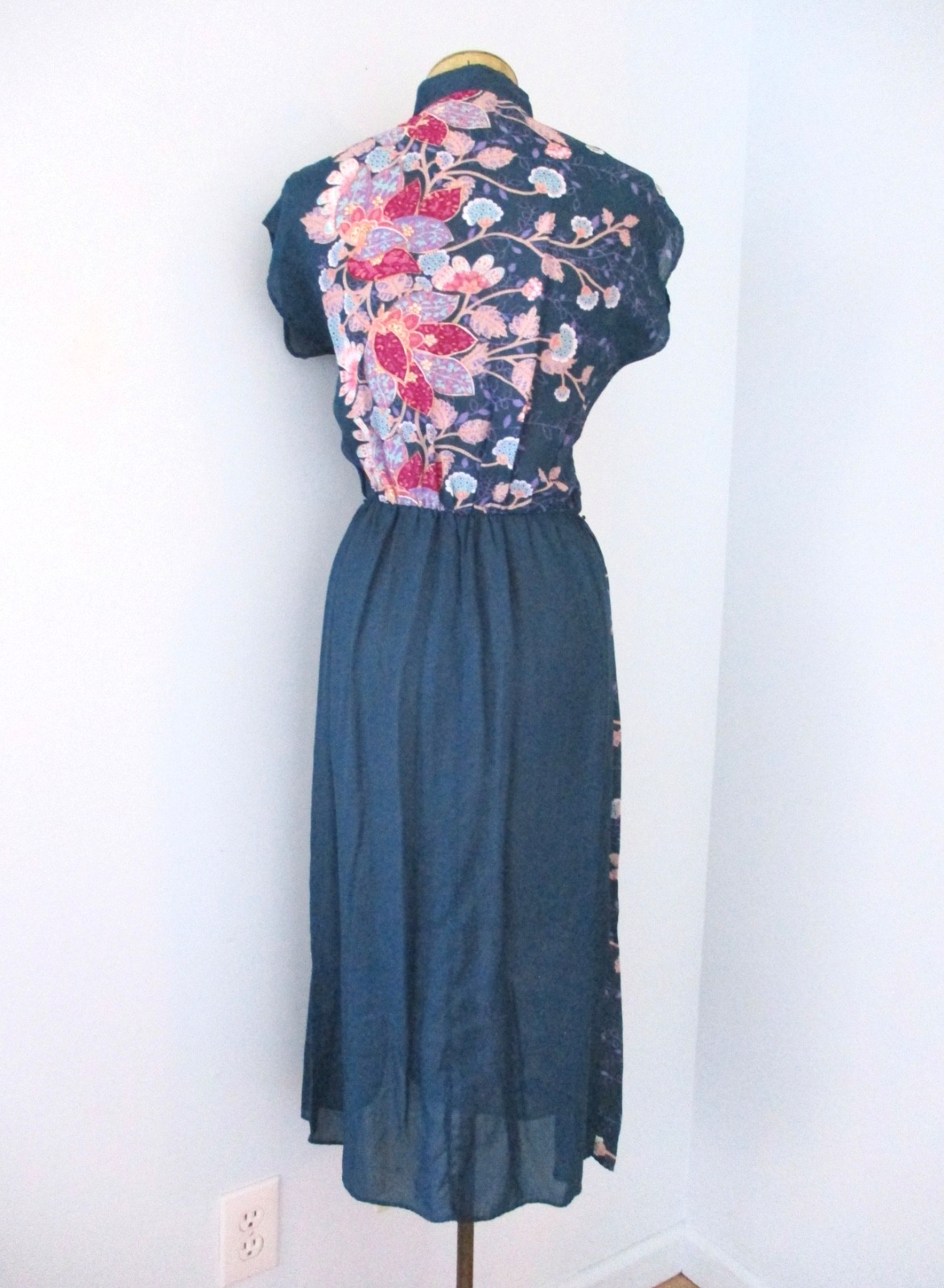 Vtg 70s Blue Red Floral Asian-Inspired Chiffon Slit Dress Asymmetric Buttons 9