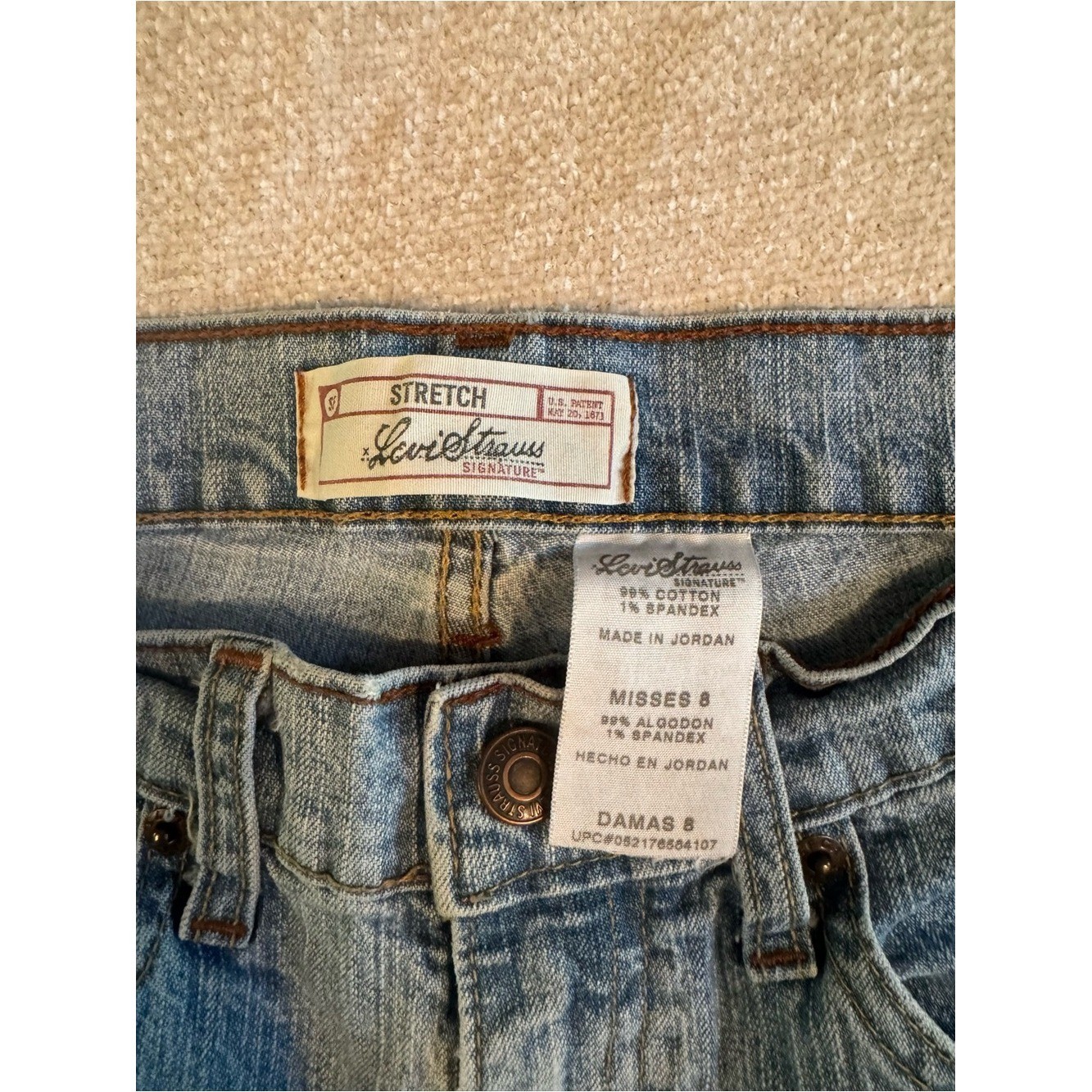 Vintage Levi’s Signature Straight Leg Denim Capri Hem Splits size 8