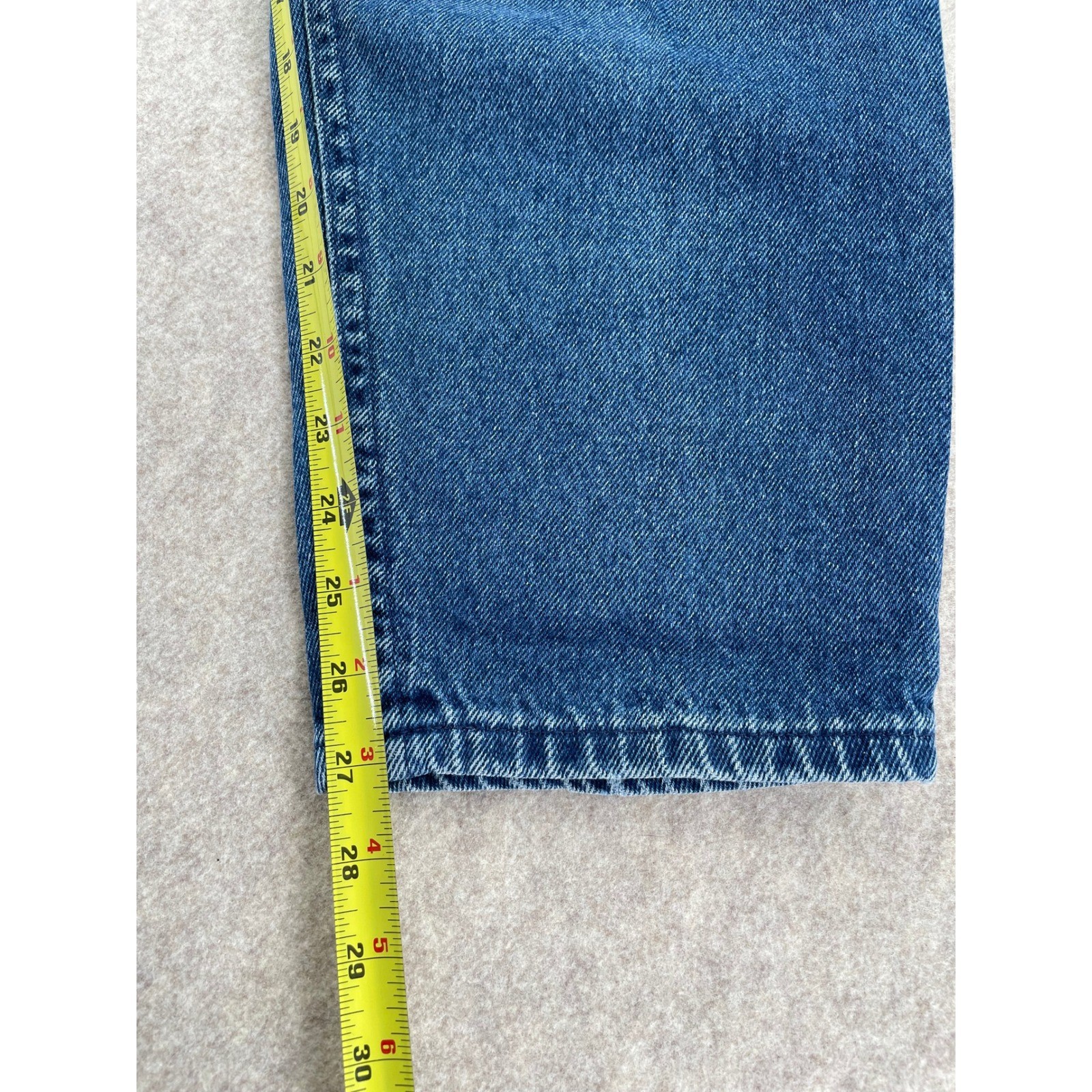 Vintage Lee Mom Jeans Blue Relaxed Fit Tapered Leg Denim Classic 90s USA 30×28