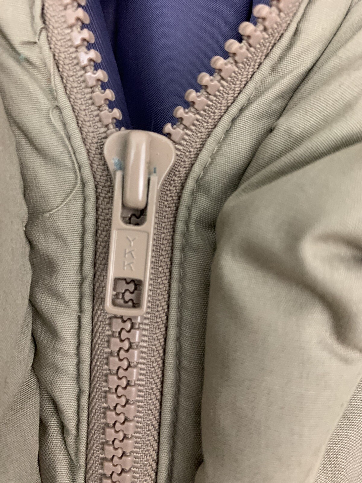 Vintage 1980’s Foxland Lanson Quilted Down Filled Coat Size Large Hooded