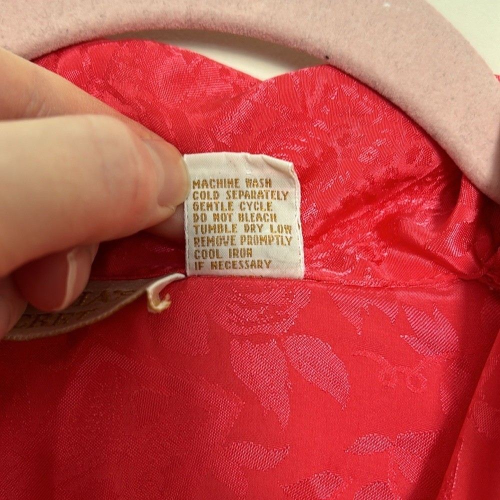 Vintage Victoria’s Secret Gold Label Nightie and Kimono Style Robe Set – Red