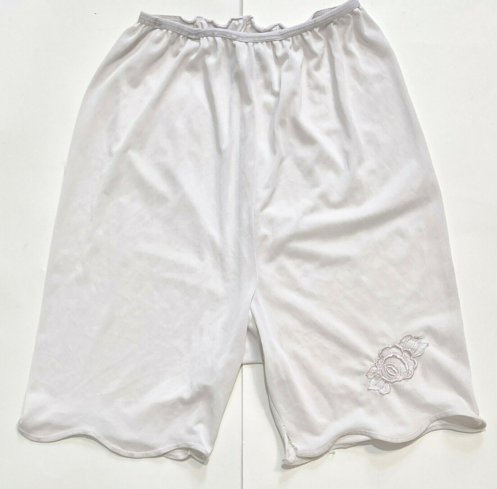 VINTAGE CAROL BRENT PALE PINK BLOOMERS, PETTIPANTS ROSE EMBROIDERY, SMALL
