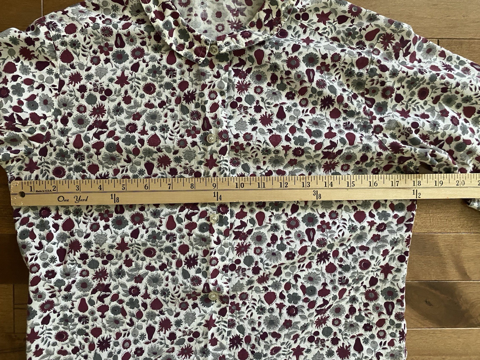 Vintage Women’s Small 1960s? Half Sleeve Shirt Peter Pan Collar Burgundy Floral