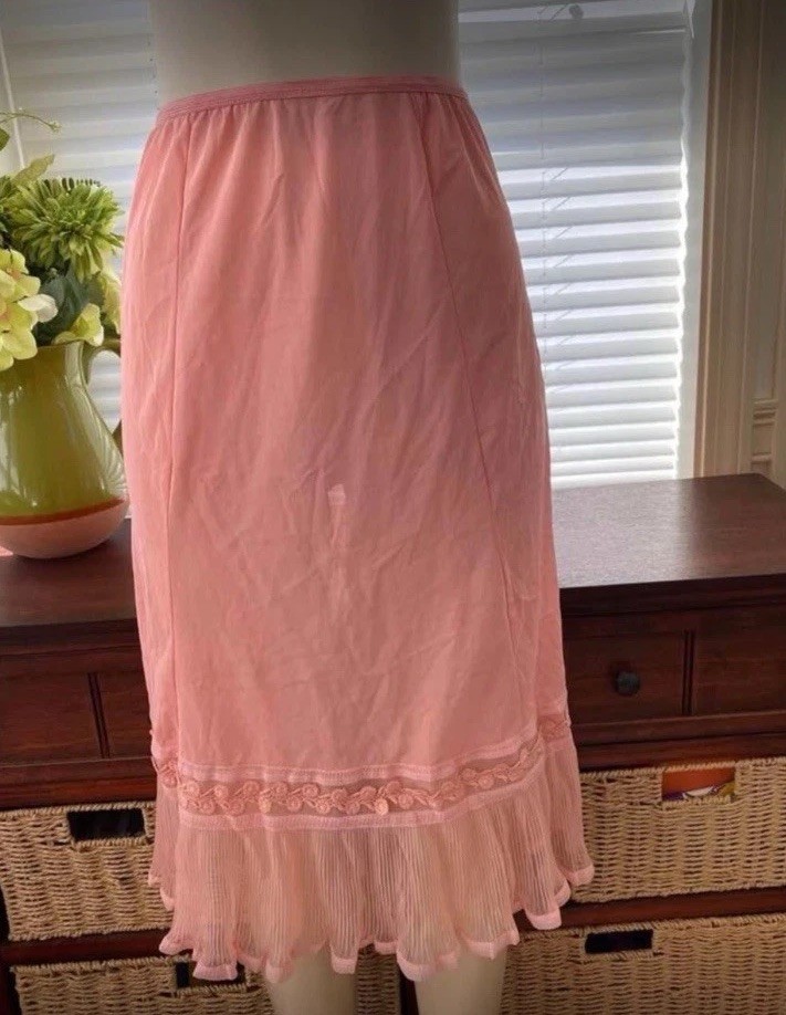 Vinatge Nan Flower Original- Half Slip Shrimp Color, with Stylish Trim -M