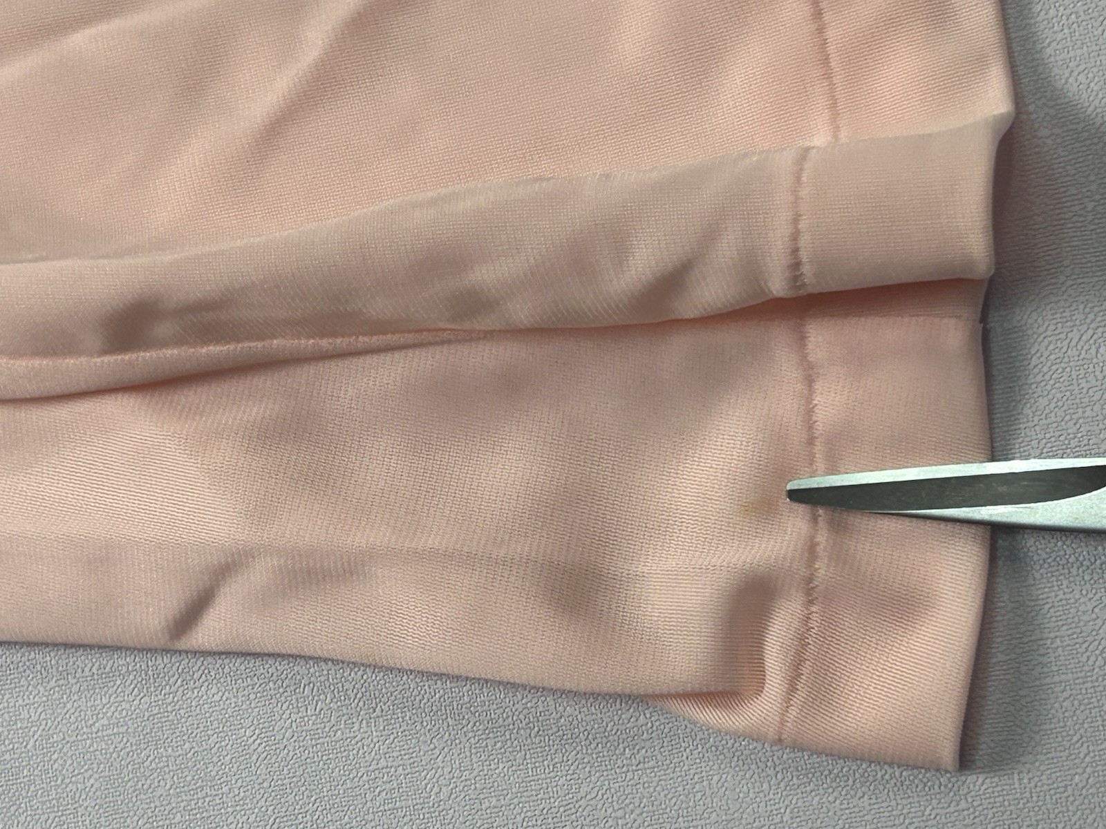 Vintage Vanity Fair Pink Nylon Robe Sz M Silky Loungewear Feminine Classic