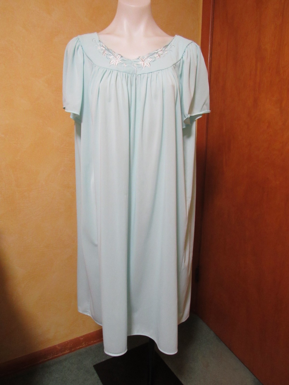 MISS ELAINE CLASSICS BLUE SILKY SOFT SHEER NYLON NIGHTGOWN XL STYLE 20809 SISSY