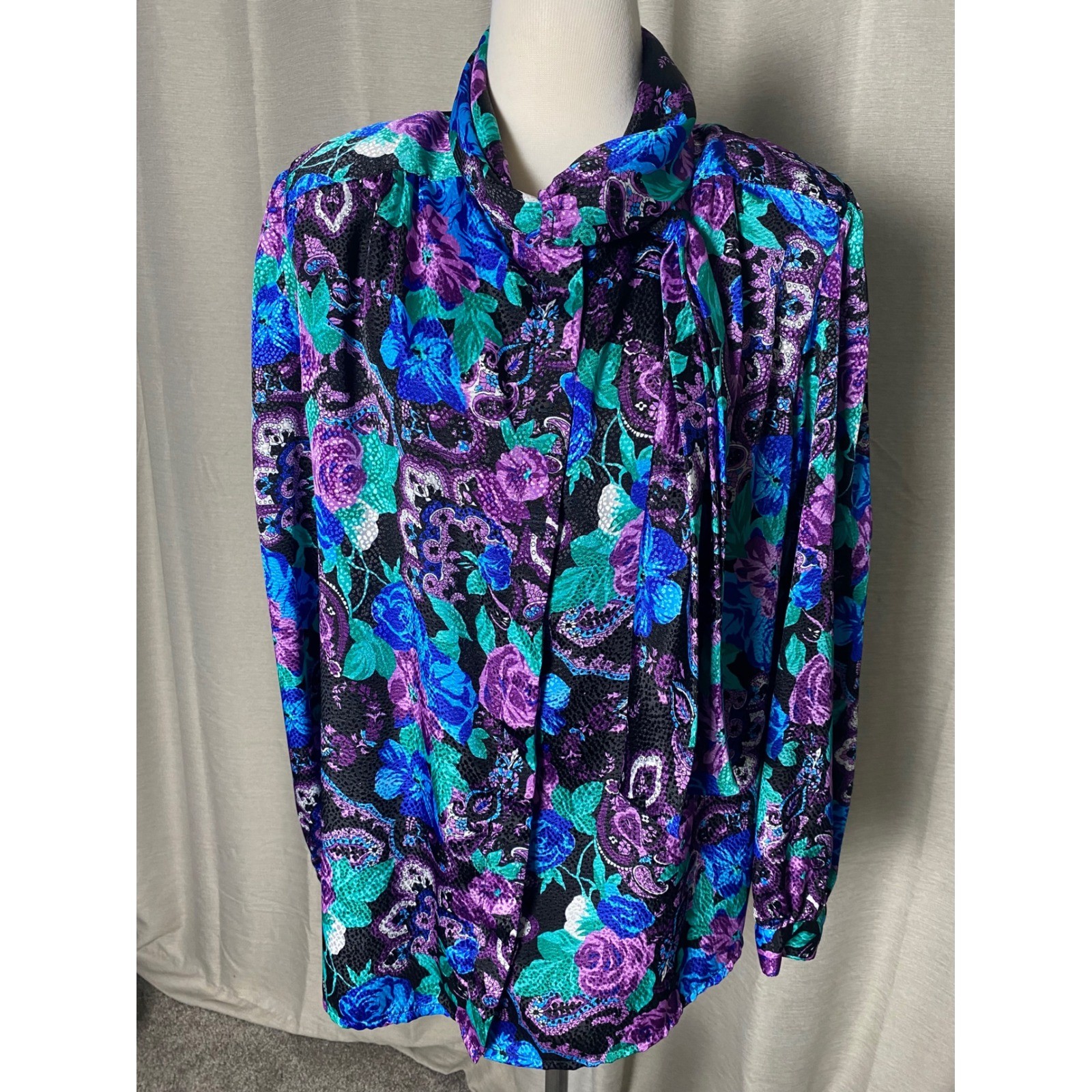 Vintage Gianna Floral Paisley Tie Neck Blouse Purple Blue 70s 80s Retro Shirt
