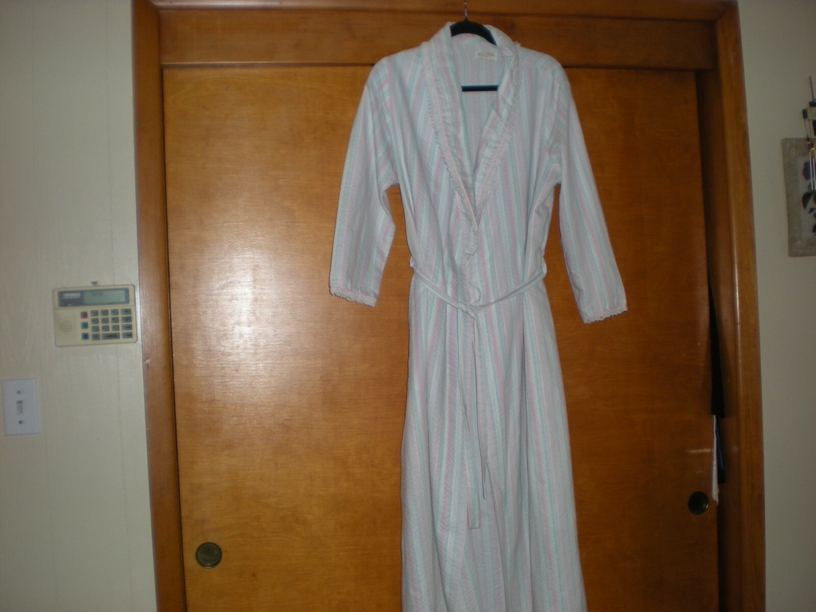Vintage Dan Ellen Long Pastel Colored Seersucker Robe – Size Medium