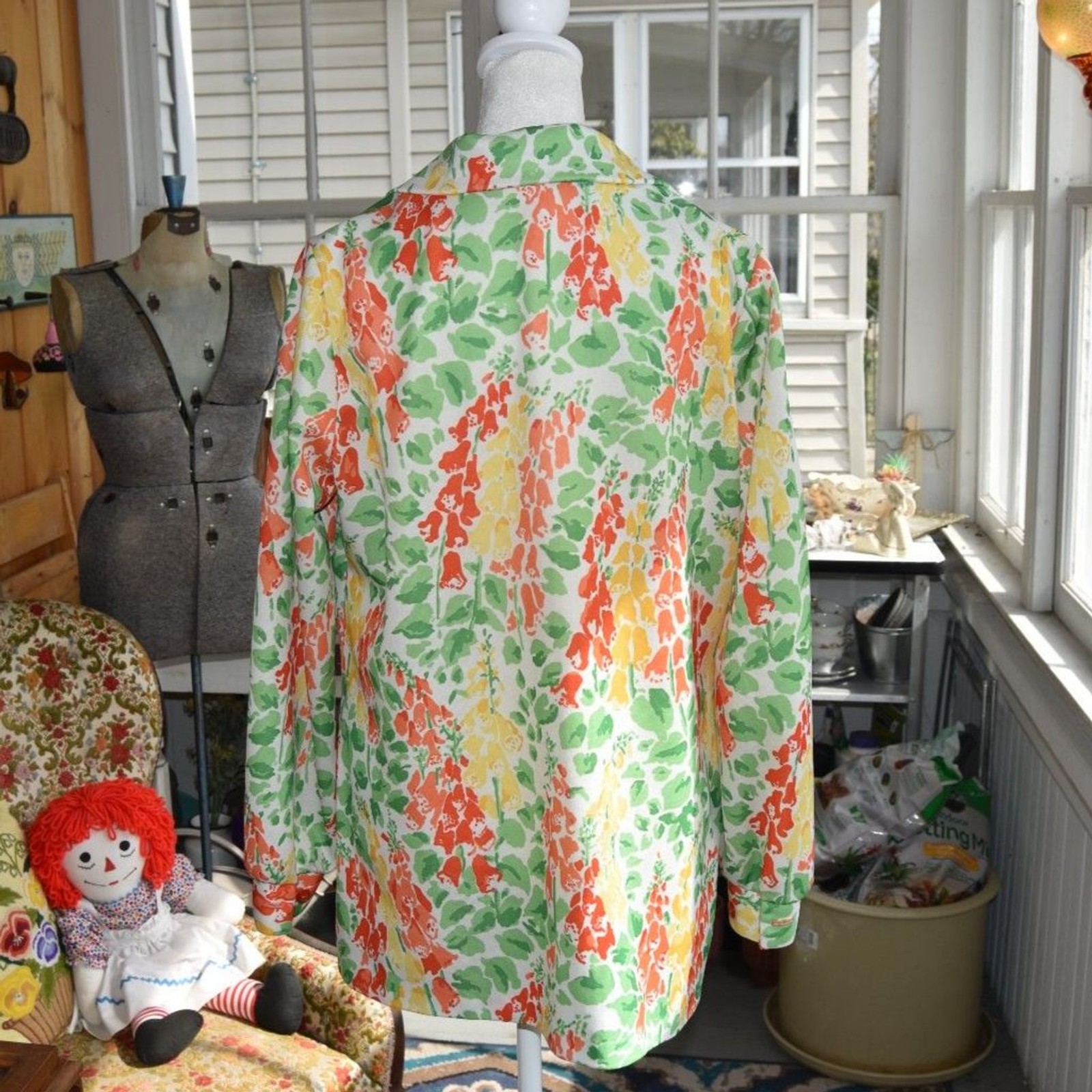 Vintage Mynette Floral Blouse 1960s Mod Orange Green Button Front Top L