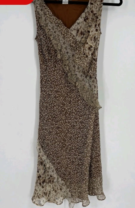 Vintage Lapis 90’s Large 100% Silk Leopard Animal Print Flowy V neck Dress Midi