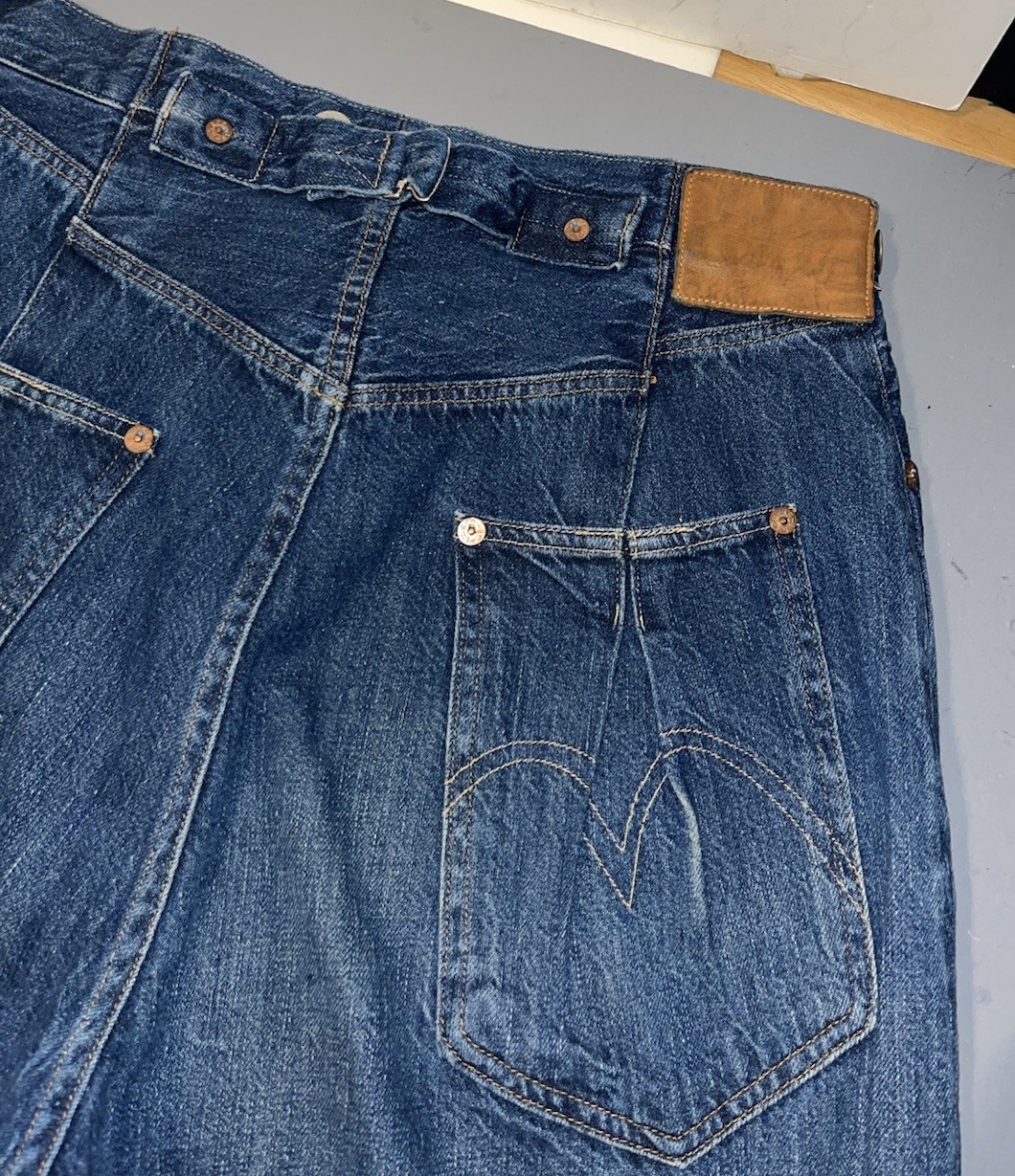Levi’s Vintage Clothing LVC 501R 1915 Jeans Buckle Back Selvedge Barrel 30 x 25