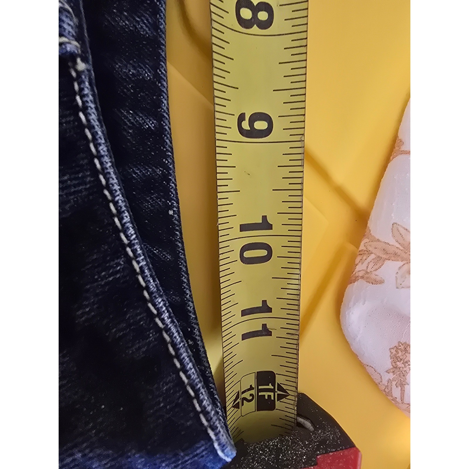 Vintage Sasson High Waisted Straight Leg Jeans Dark Wash Size 8 Style 131068
