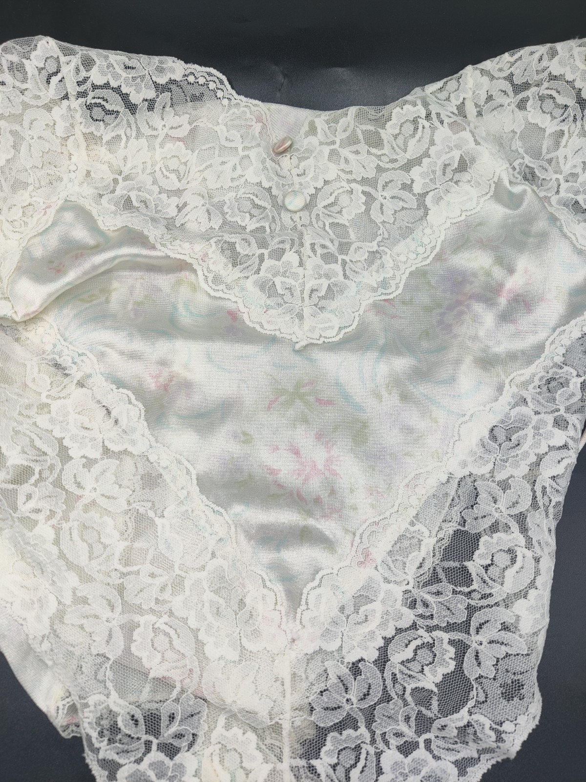 Vintage 80’s Peek-a-boo Teddy Floral Sexy Lace Vassarette XL Made In USA