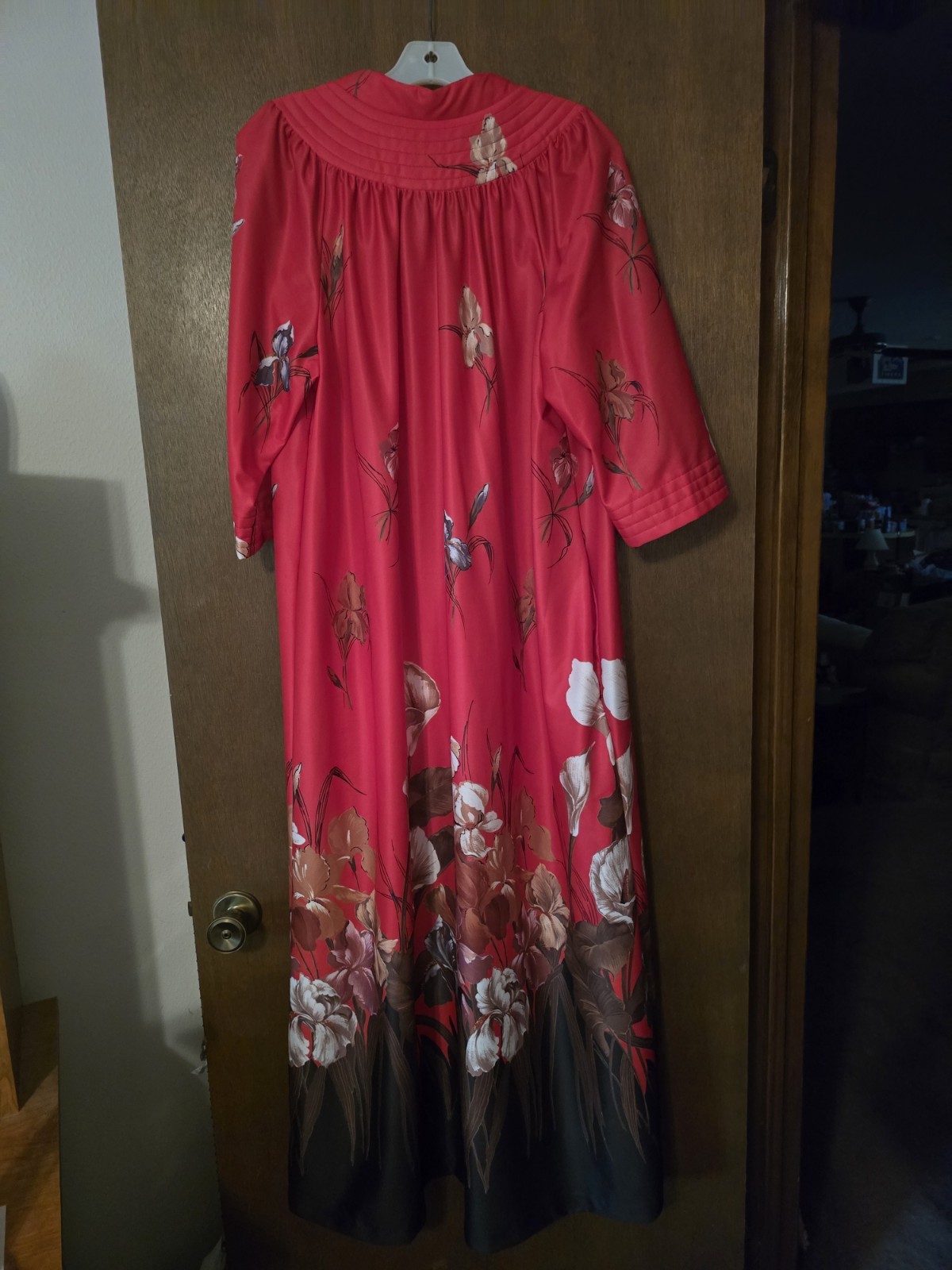 VINTAGE LADY LISANNE LOUNGEWEAR LARGE RED FLORAL ZIP ROBE GRANNYCORE