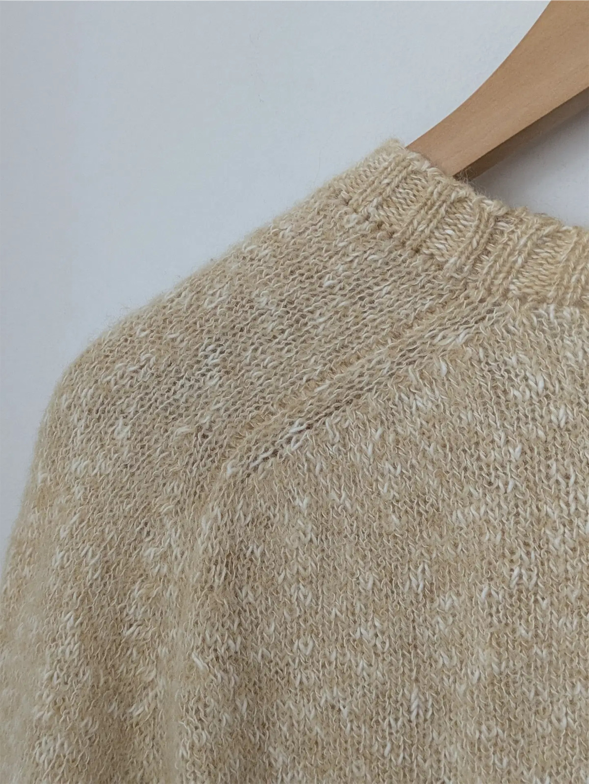 Pringle of Scotland Vintage Wool/Cotton Blend Sweater – Beige, Women’s Size S)