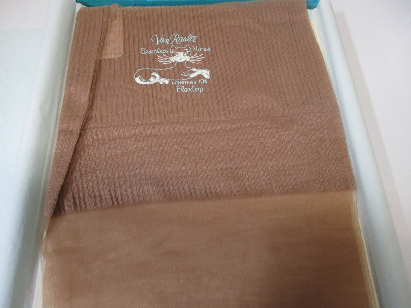 1 PR VINTAGE VAN RAALTE RHT FLAT KNIT SHEER NYLON STOCKINGS 10 1/2 LONG BEIGE