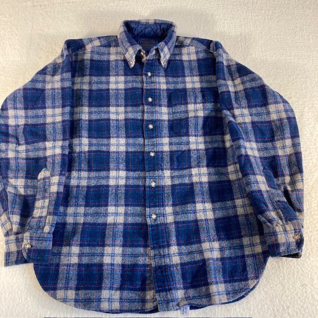 100 % Virgin Wool Pendleton Woolen Mills Long Sleeve Made in USA Shirt S 1960s