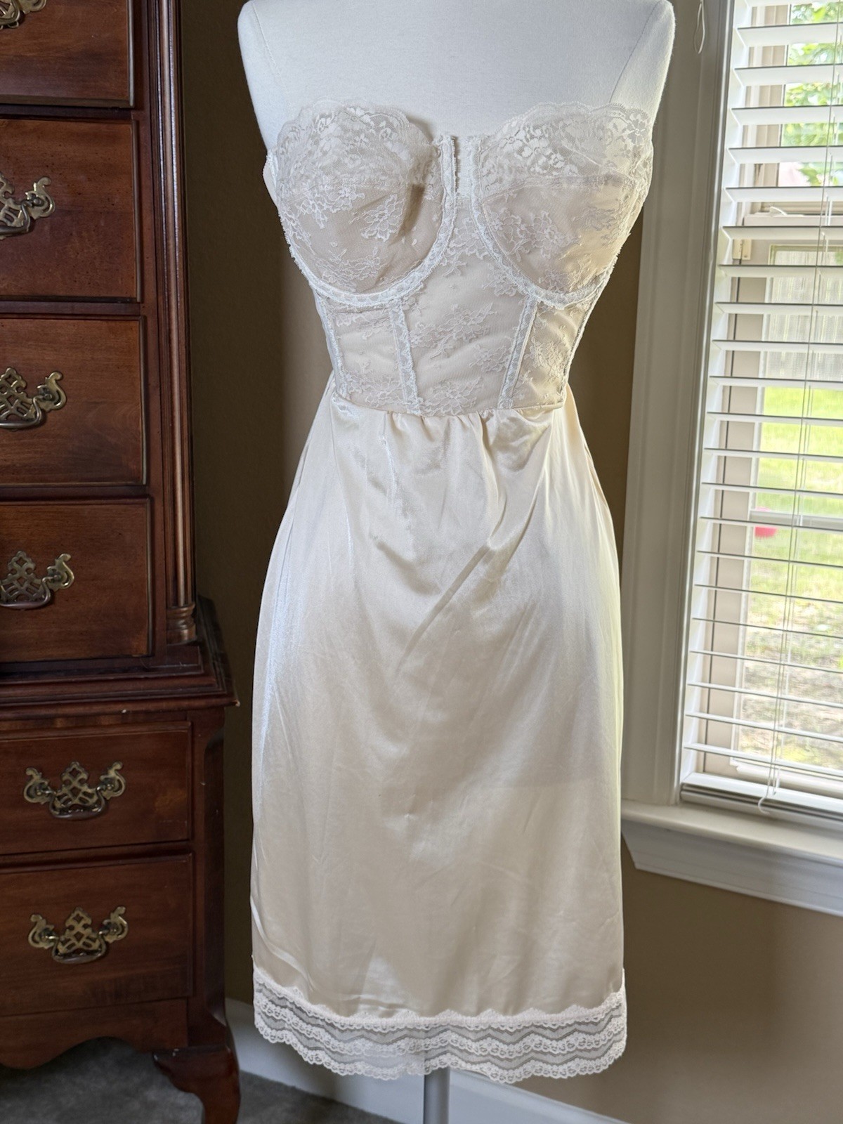 Vintage BACKTALK Young Smoothie Strouse Adler Lace Bustier Bra Dress Slip 36D