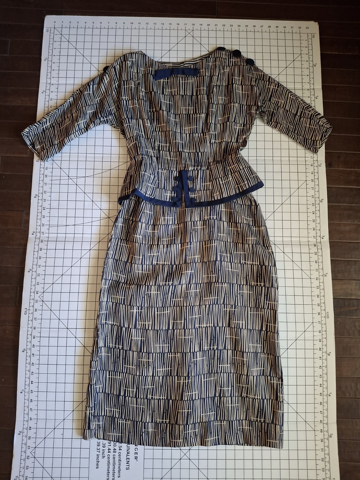 Vintage Custom Made Peplum Wiggle Dress Navy & Cream XS/ XXS Petite