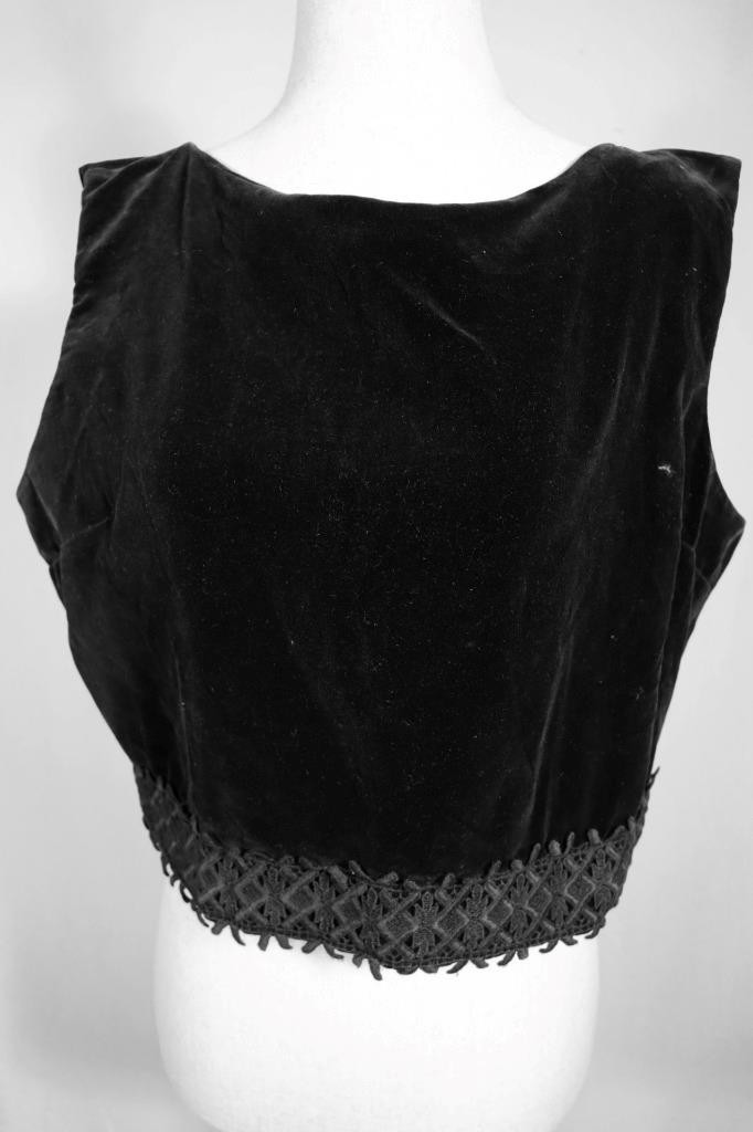 Vintage 1960’s Black Velvet Top Size Large Excellent Condition