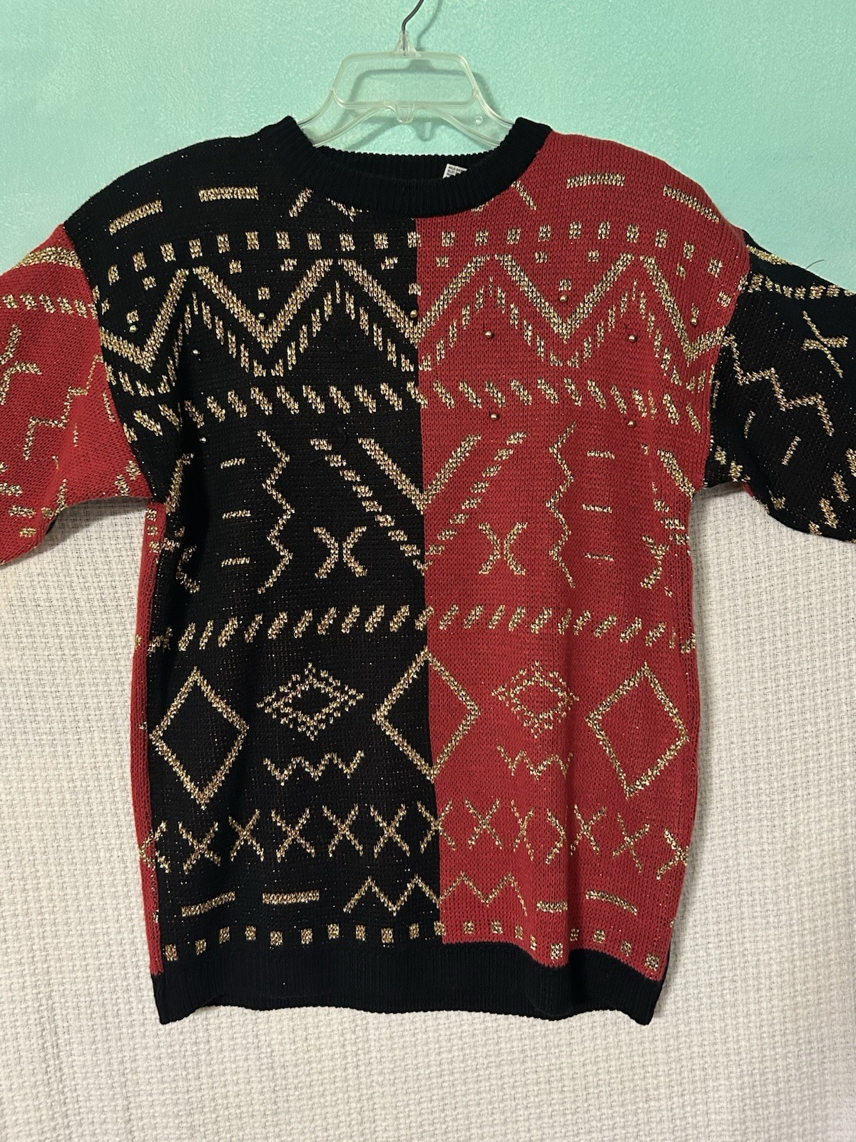 Vintage Women’s Metallic Gold Geometric Red Black Knit Sweater M Maurada Xmas