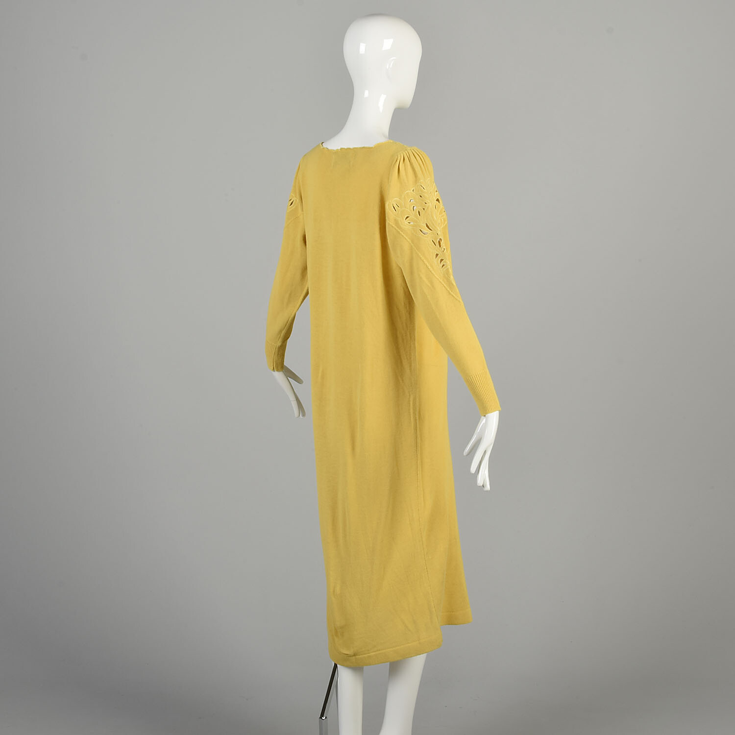 XL-XXL 1970s Yellow Sweater Cutout Embroidered Soft Lightweight Long Sleeve Midi