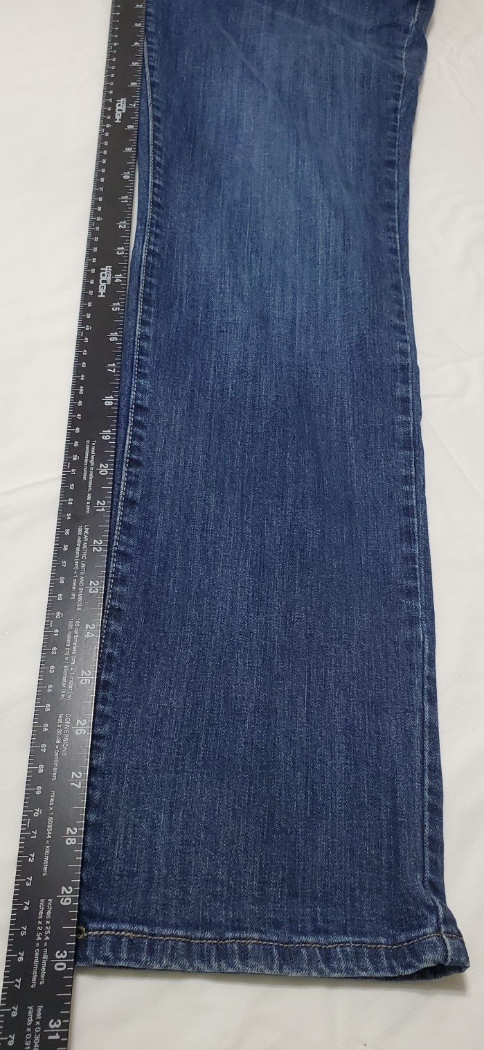 Levi’s 505 Women’s Jeans 31W 32L Straight Leg Denim #500009