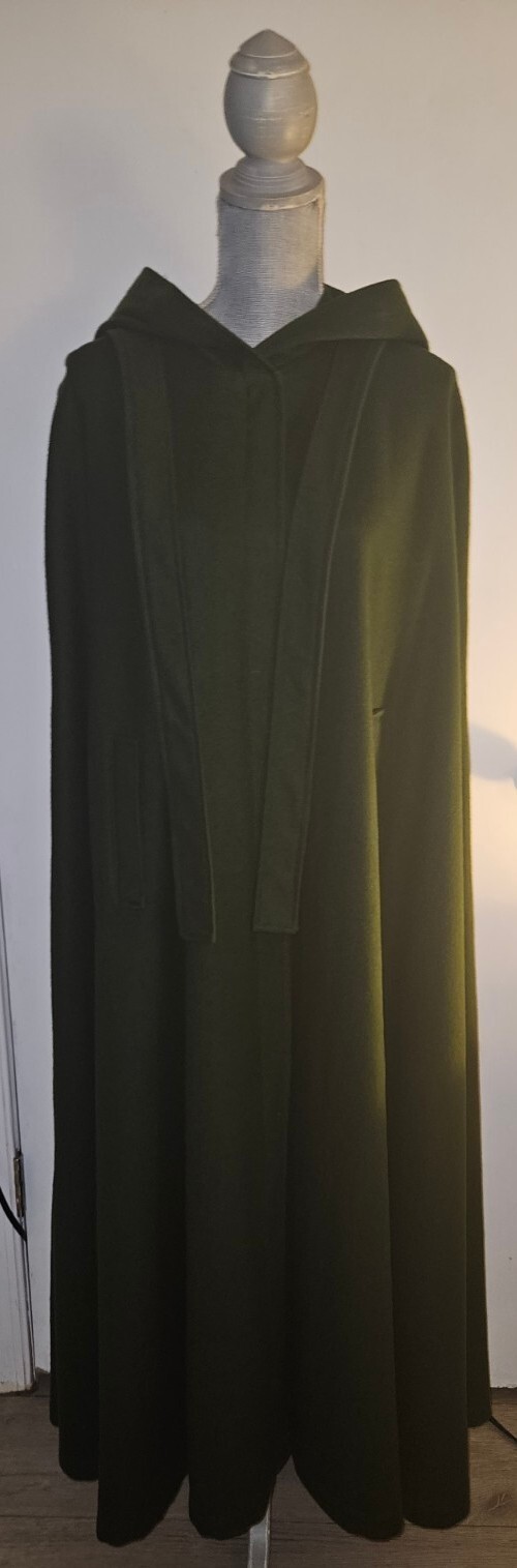 Aunt Abigail’s Attic Medium Dark Green Wool Full Length Cape Hooded Vintage 80’s