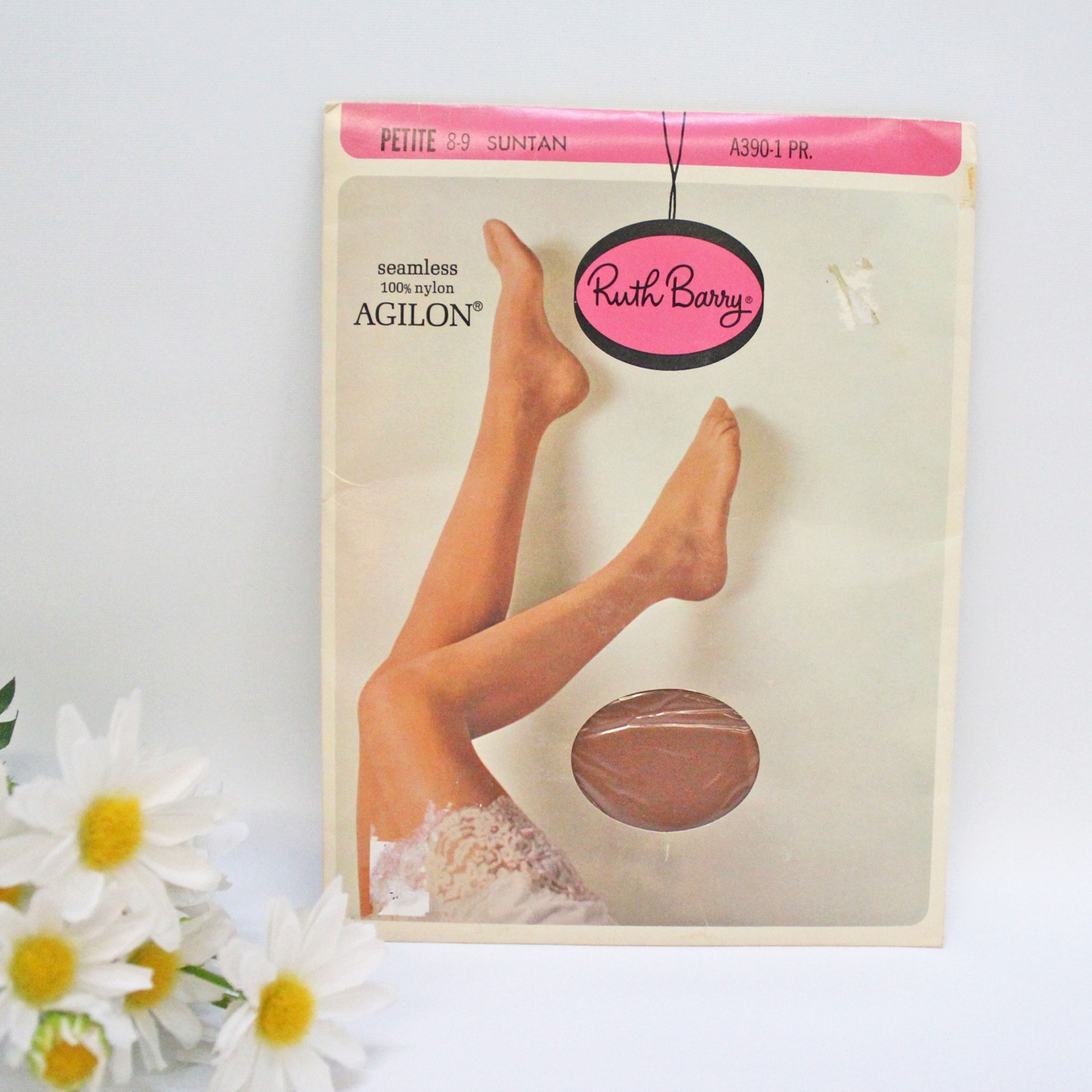 Vintage Seamless Sheer Agilon Nylon Stockings / Ruth Barry / Suntan / 8-9 Petite