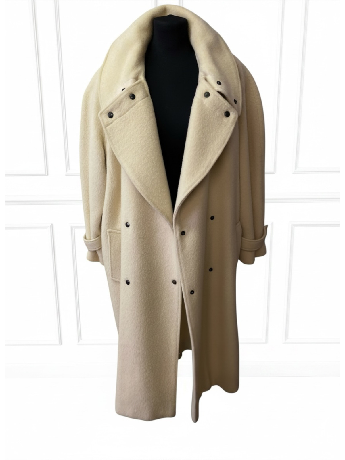 Women’s 80’s Vintage wool coat by Mura | winter white coat | Size 38