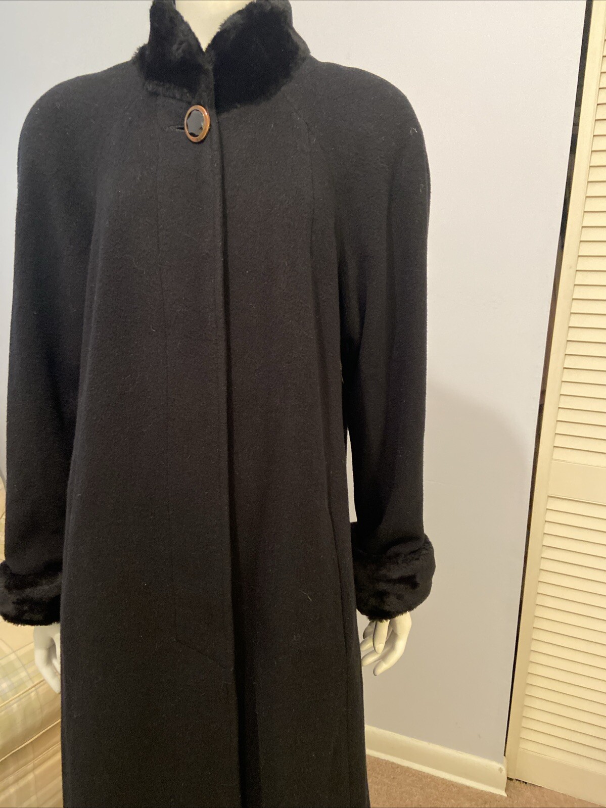 VTG TALBOTS Women’s Glam Long Black Coat Faux Fur Collar & Cuffs Pockets Lined 8