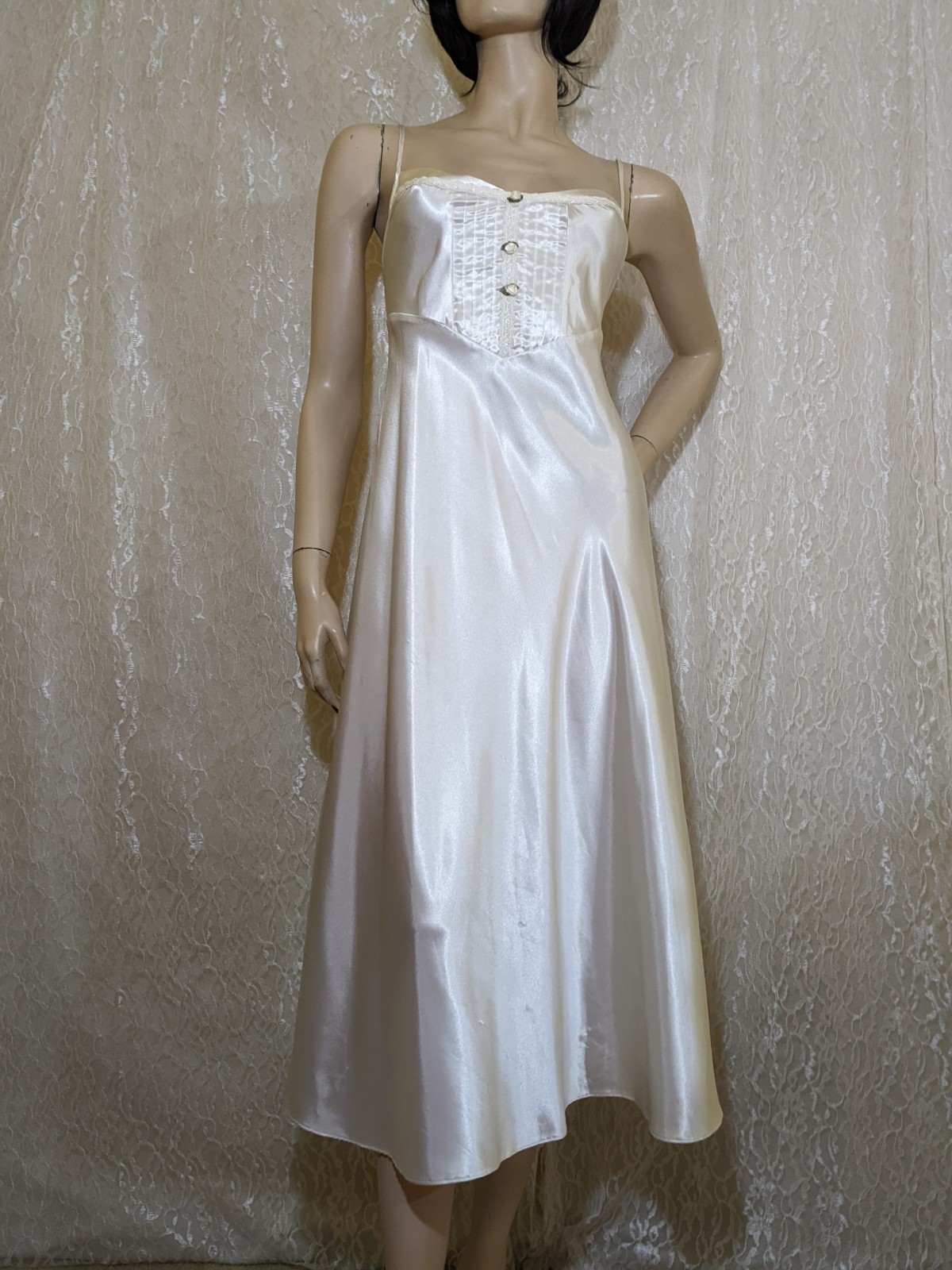 Vintage Val Mode Ivory Shiny Lingerie Dress Roses Lace Tiny Pleats M