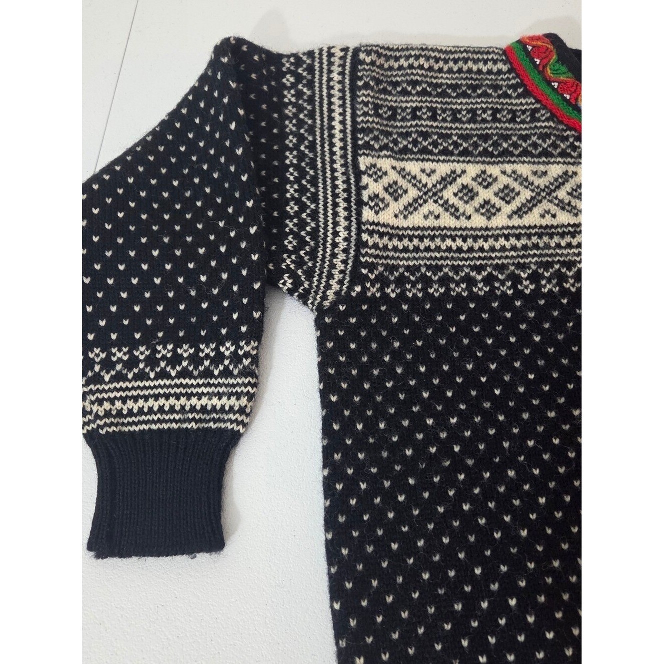 Vintage Dale Of Norway Women’s L 44 Black Wool Sweater Nordic Setesdal Lusekofte