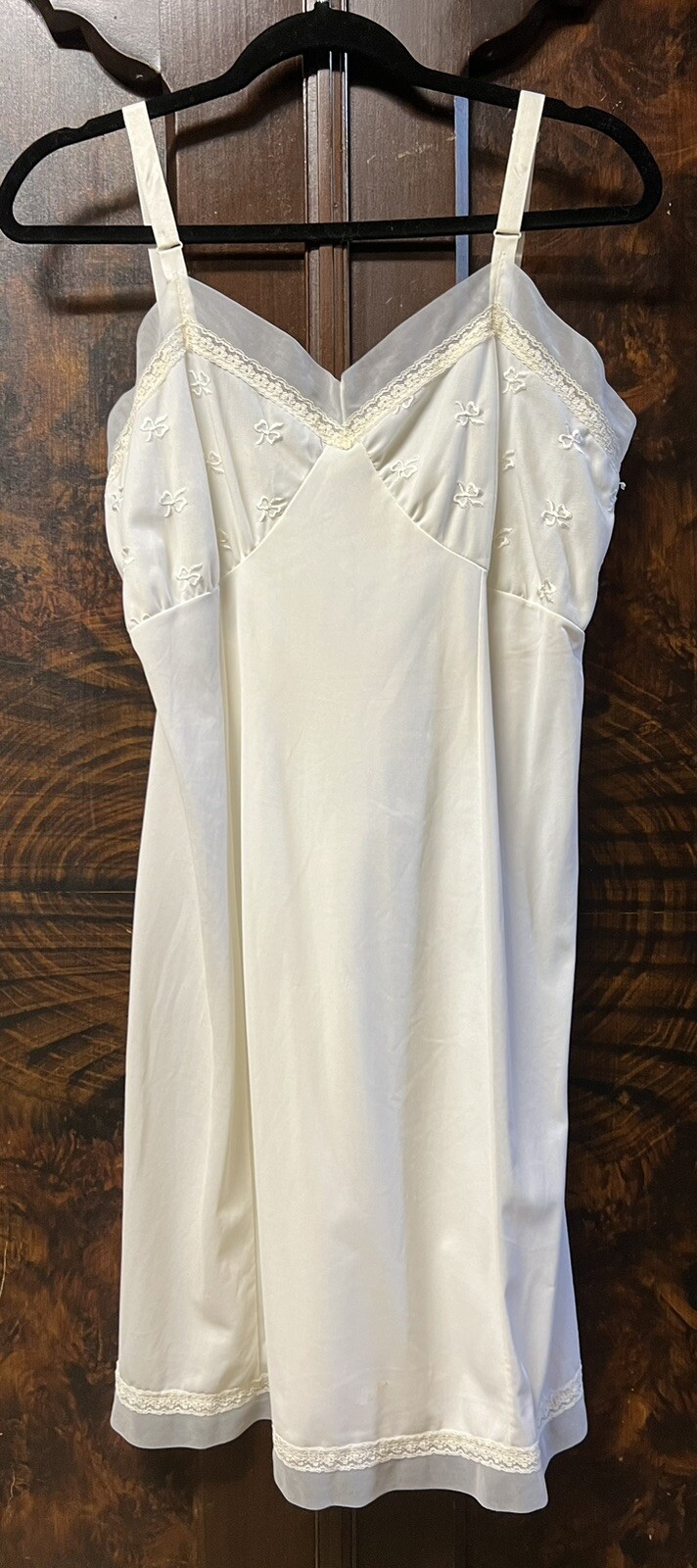 Vtg PHILMAID Women Sz 38 Full Slip Chemise Ivory Nylon Lace Trim Embroidered