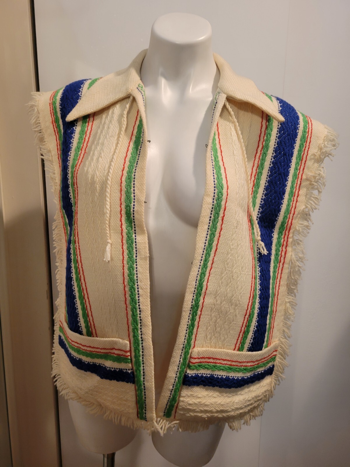 VTG ITA Industria Argentina Wool Poncho Vest Collar Wmn’s Unisex Handmade OSFM
