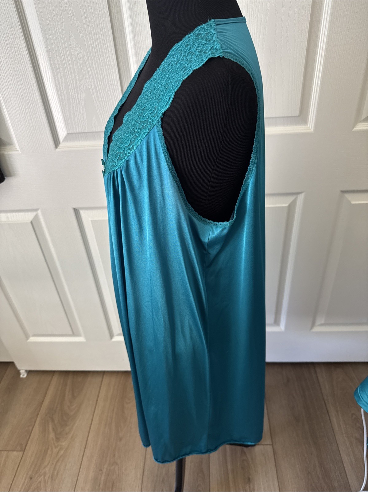 Vanity Fair Jade Green Nylon Nightgown Lace / Satin Bow With Matching Robe M