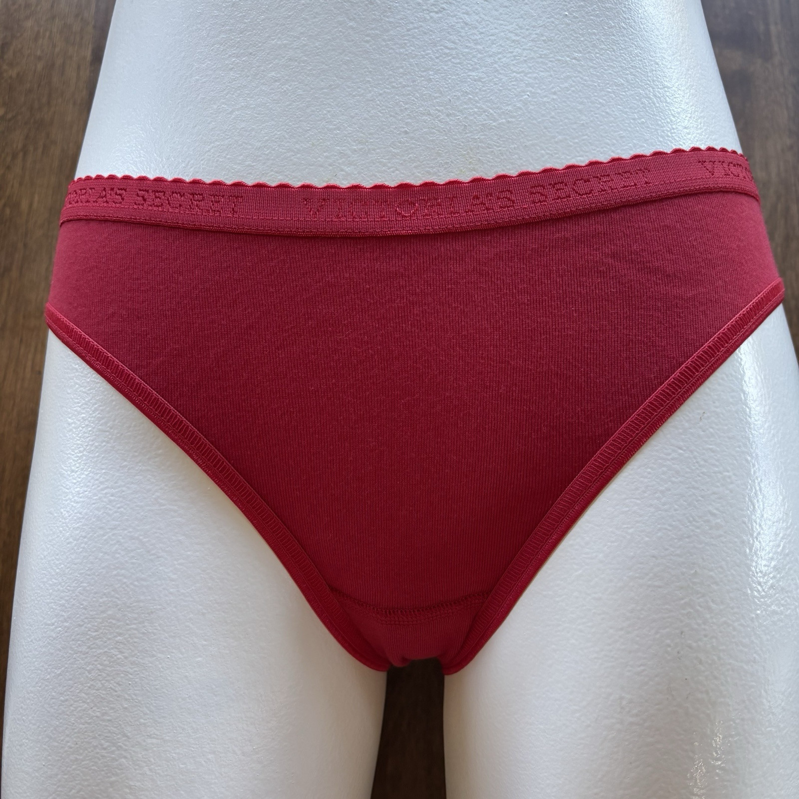 Vtg Victoria’s Secret 100% Cotton Cotton Low Rise Bikini Panty Medium 2005 Red