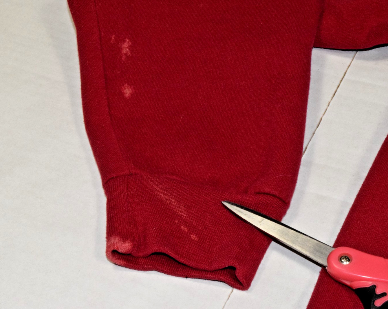 Vintage Sweatshirt Artisans Size L Y2K Cranberry Red Winter Moose Plaid Antlers