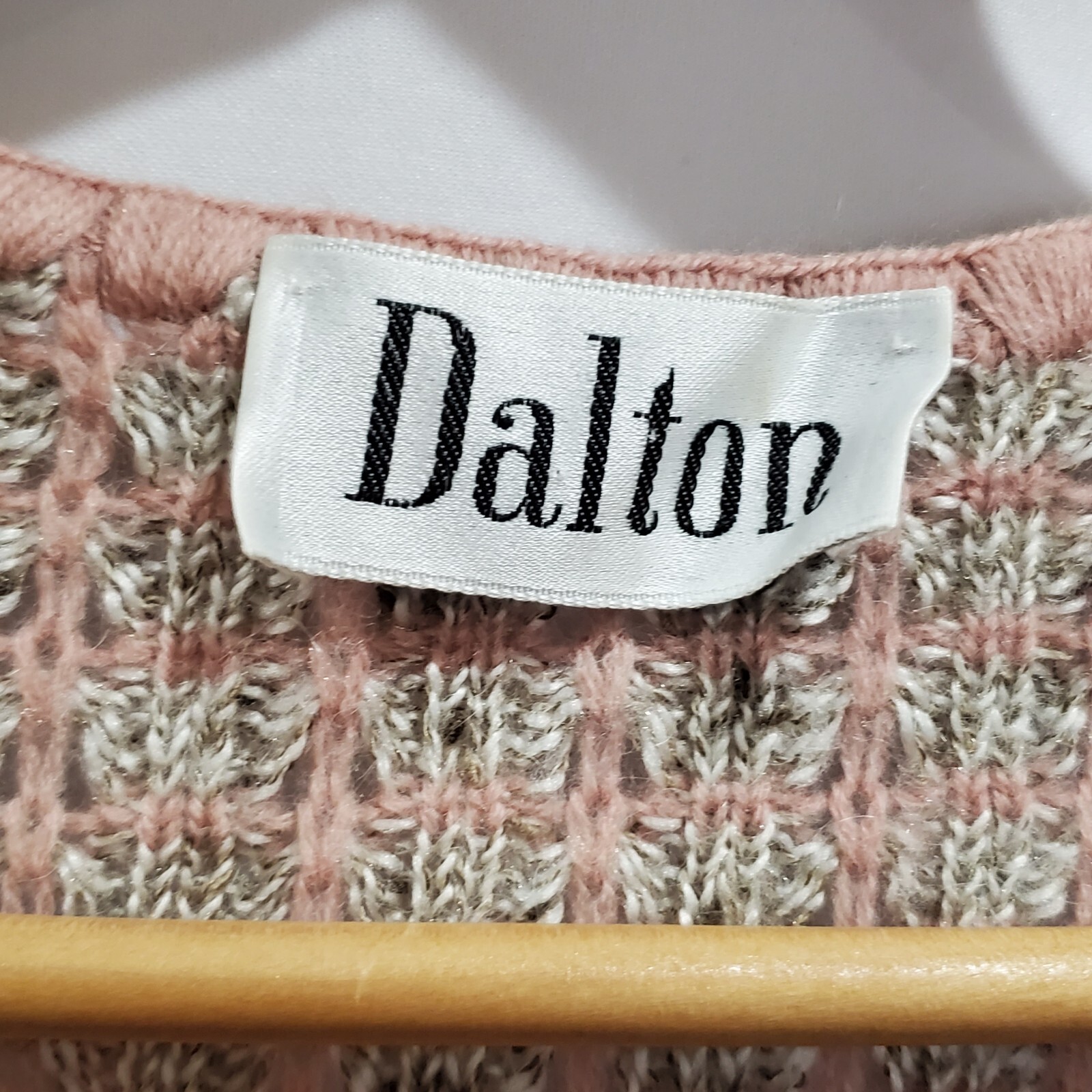 Vintage 70’s Dalton Pink White V-Neck Pullover Knit Sweater Size Small
