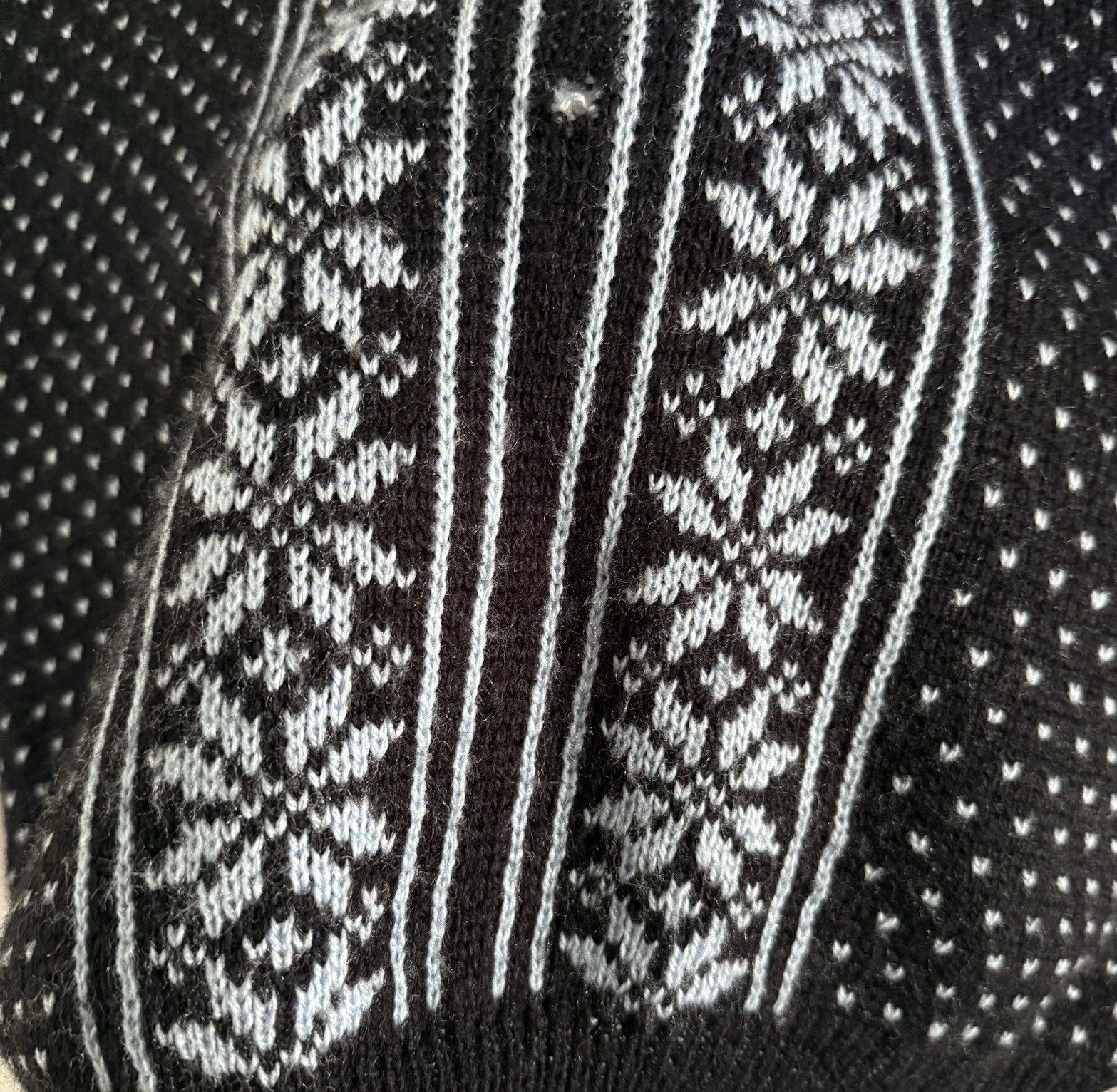 Vintage 1980’s Spettro Acrylic Knit Alpine Nordic Ski Black Blue Sweater, Medium