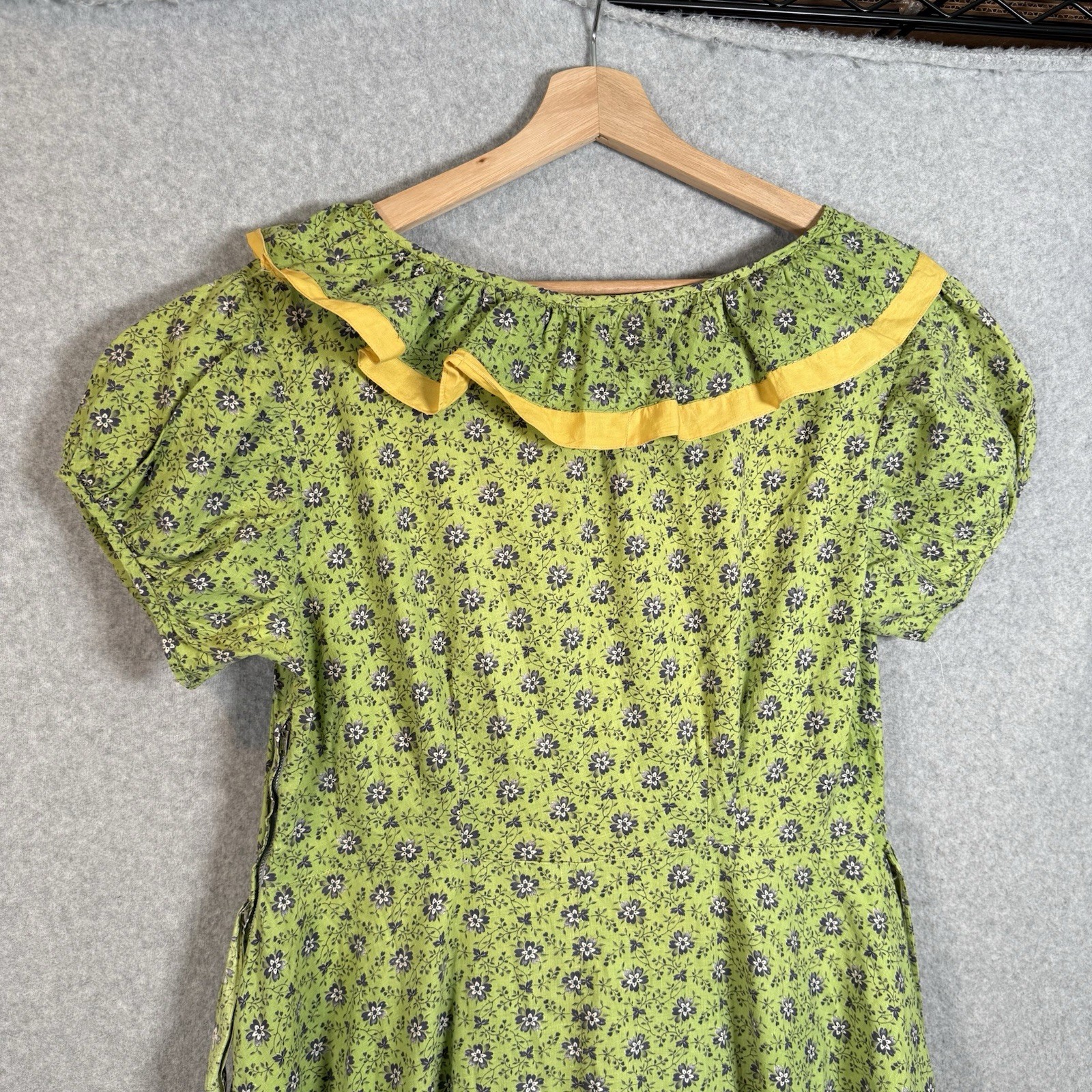 Vintage 70s Handmade Maxi Dress Womens Small Green Yellow Floral