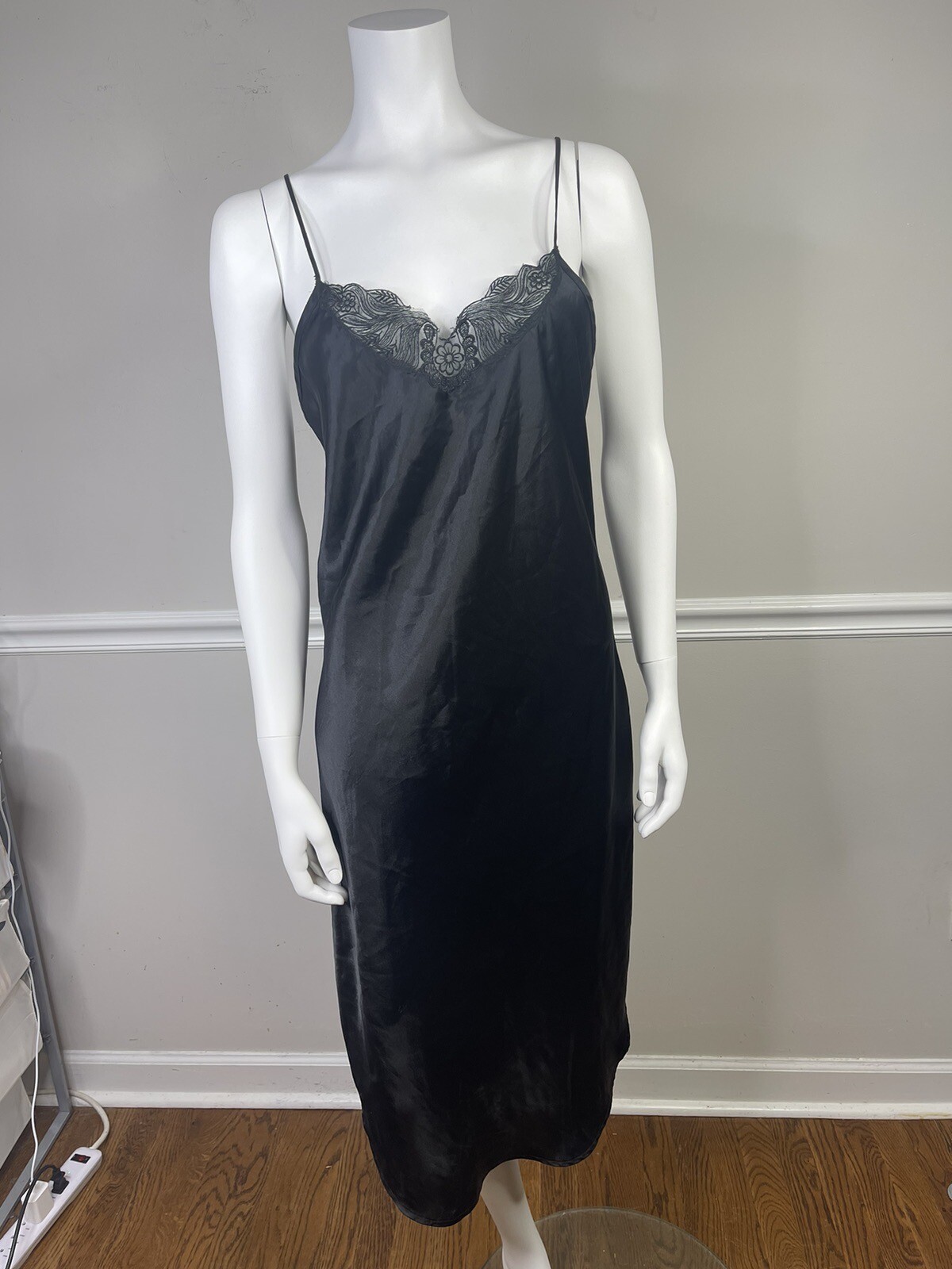 Vintage Partners by Mervyns Black Satin Nightgown Sleepwear M Sexy Lace Lingerie