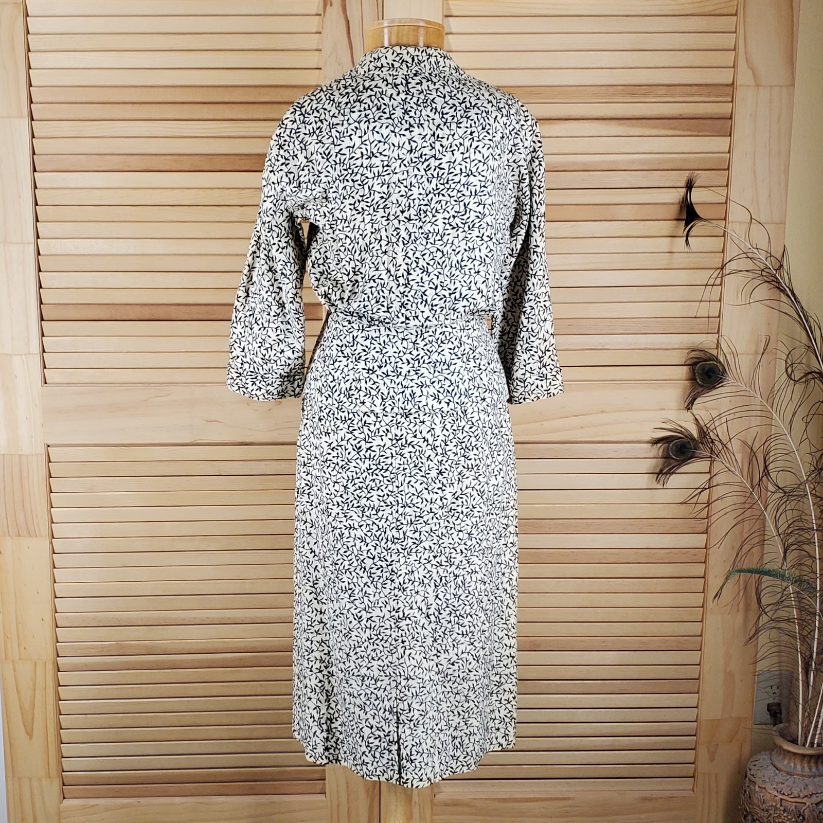 Vtg 40s straight skirt peplum top Size M chest 40 waist 27 textured vines print