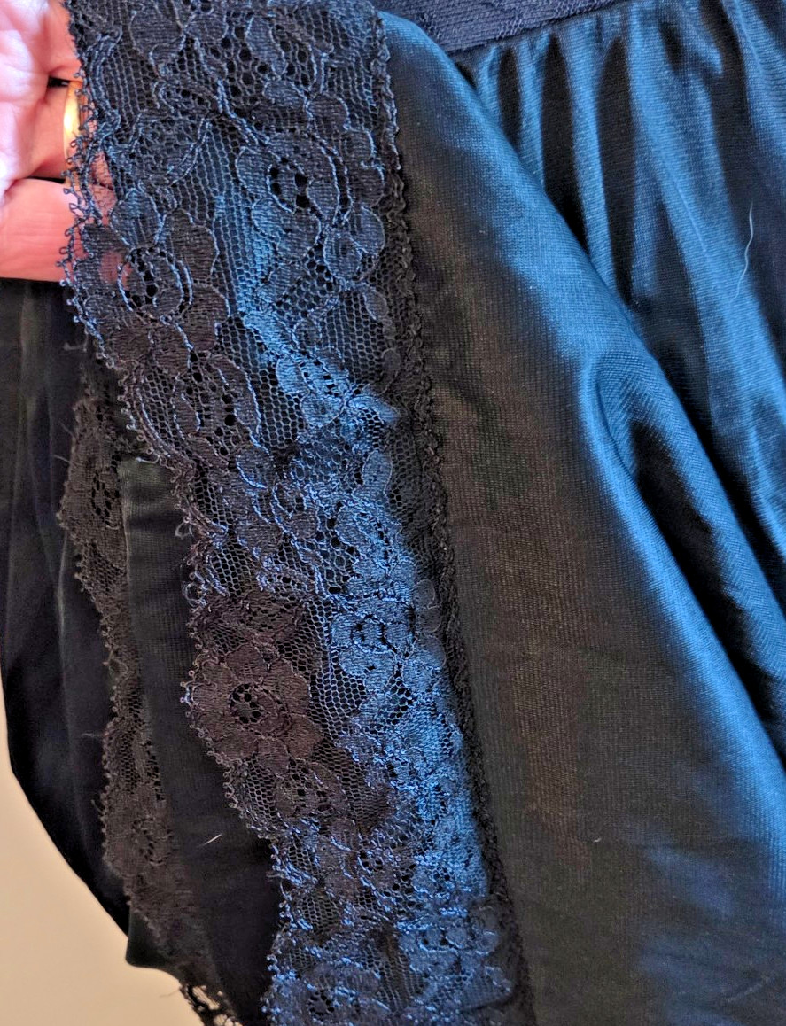 Blanche 1950s Vtg Lace Satin Slip Dress Nightgown Black Small Knee Length SEXY !