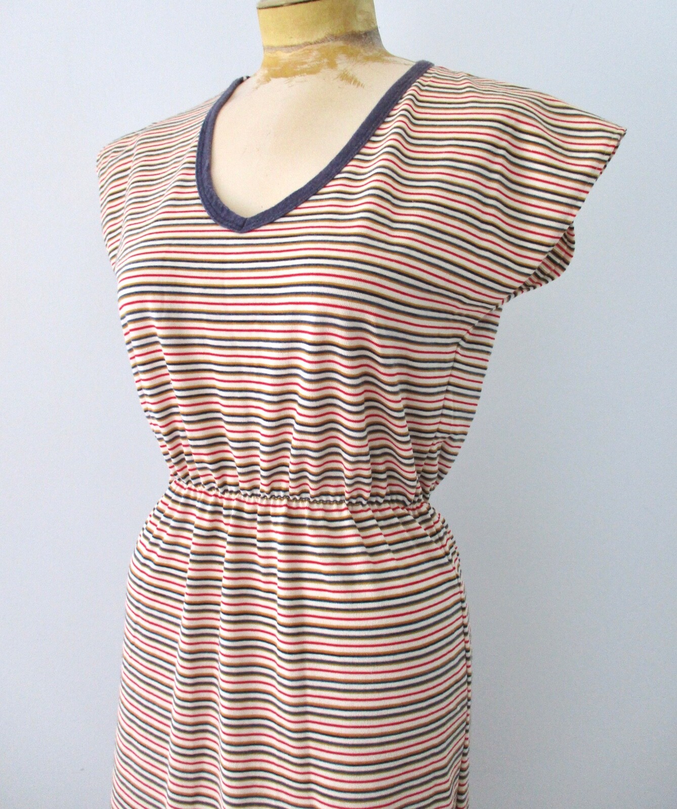 Vtg 70s Red Blue White Stripe Stretchy Knit V-Neck Fit Flare Day Dress Casual L