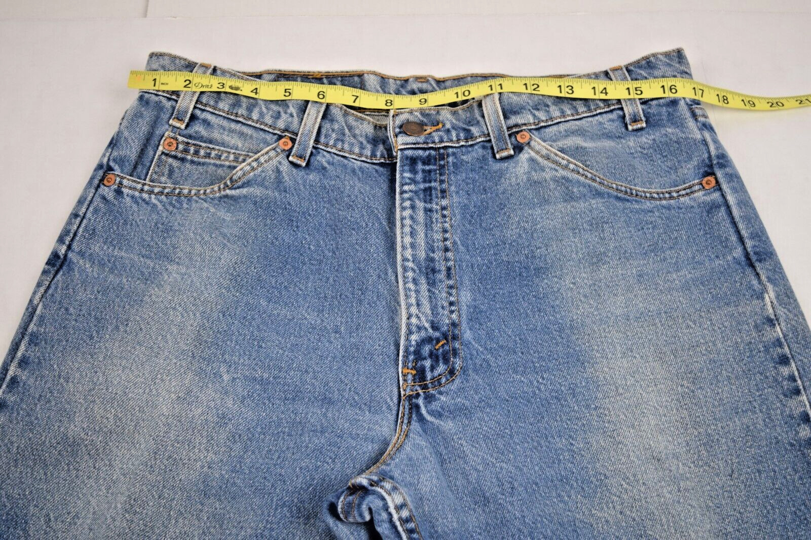 Vintage Levis 550 Fade Jeans Relaxed Actual 33 x 30 90s Made USA c.1997