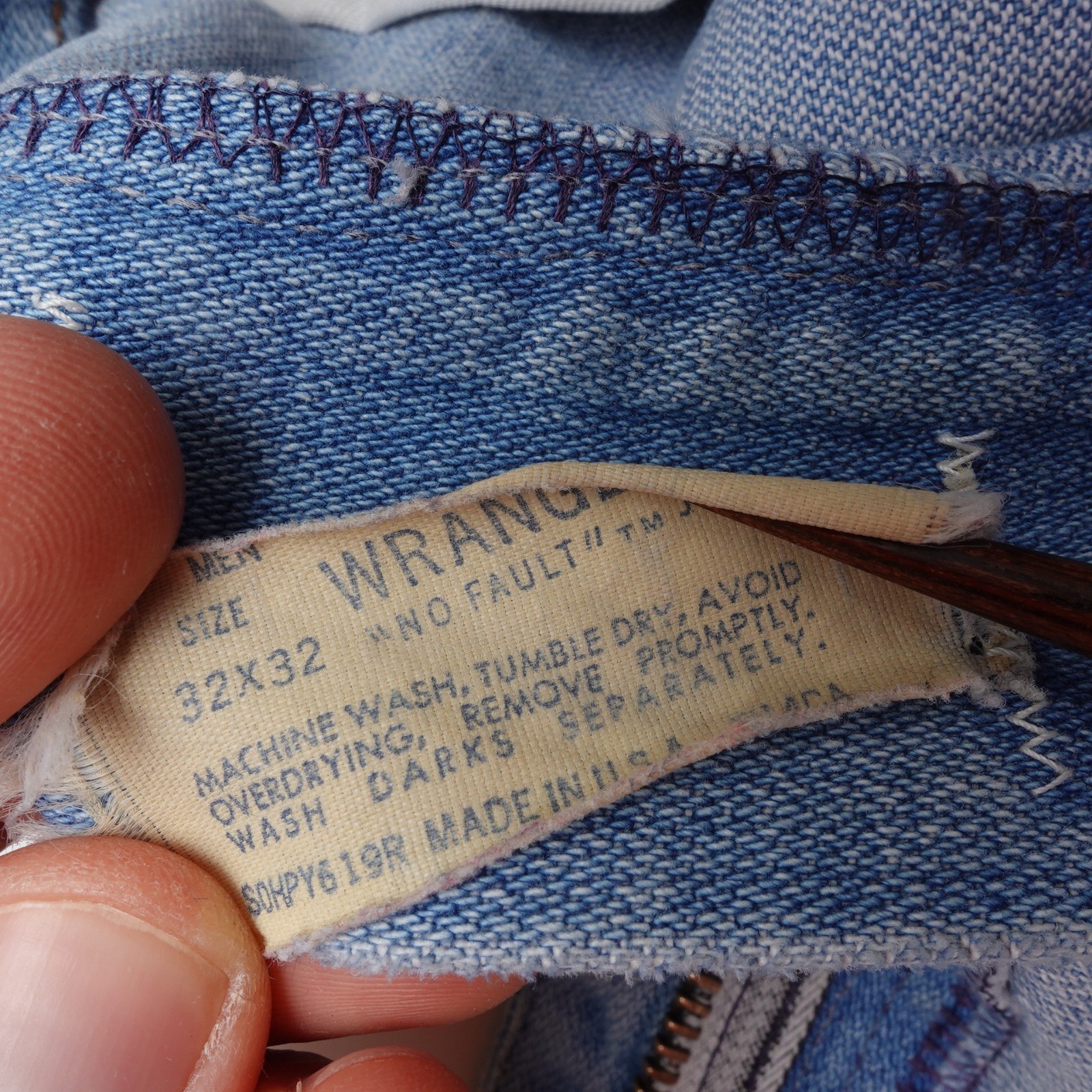 Vintage 70s Wrangler No Fault Denim Jean Shorts Made in USA Size 30 4″ Inseam