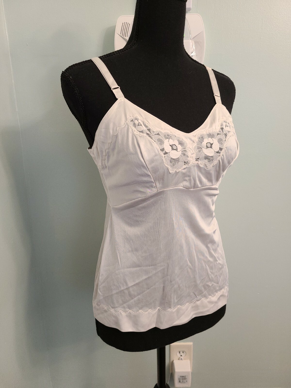 Vintage Camisole Lingerie By Vincent Nylon Adjustable Strap White Sz Medium