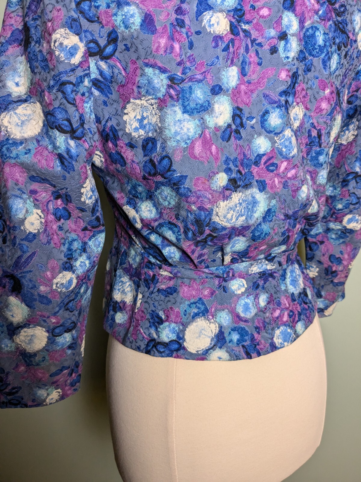 Floral Purple Blue White Vintage 1960s Jacket 3/4 Sleeve